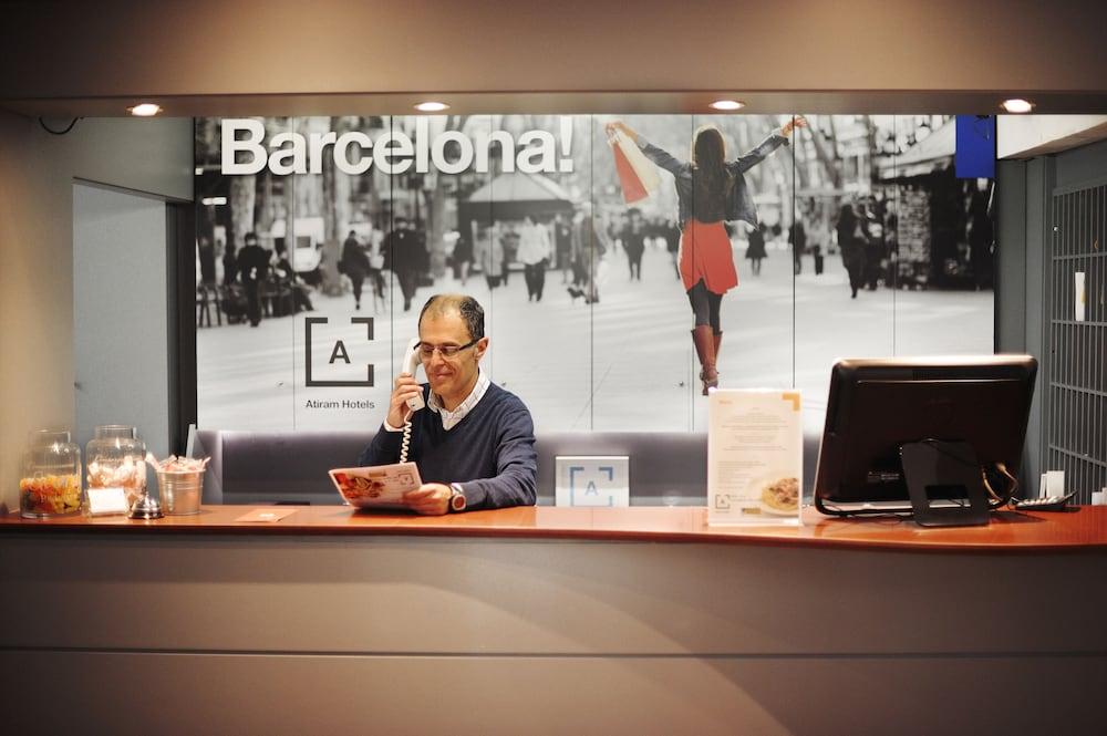 Tres Torres Atiram Hotel Barcelona Exterior foto
